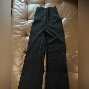 Express Long wide leg black contour pants, size XS